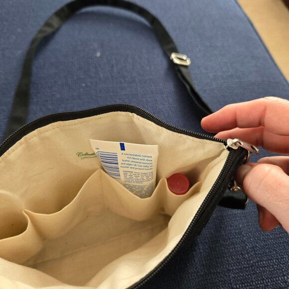 Spring bundle/lot w/ 2 light & breezy large tops & small black shoulder bag - Picture 9 of 14